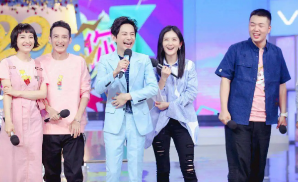 快本停播，新綜藝何炅獨挑大樑，快樂家族去向早有安排