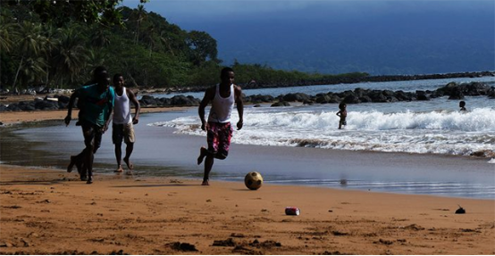 赤道幾內亞：一半天堂一半地獄