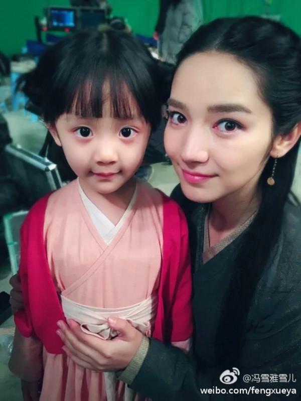 《三生三世十里桃花》開播五週年，“小應離”長大撞臉歐陽娜娜？