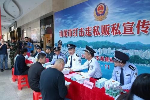 改革開放嚴查貪汙，陳雲鐵腕槍斃縣委書記，九年查70萬件貪案