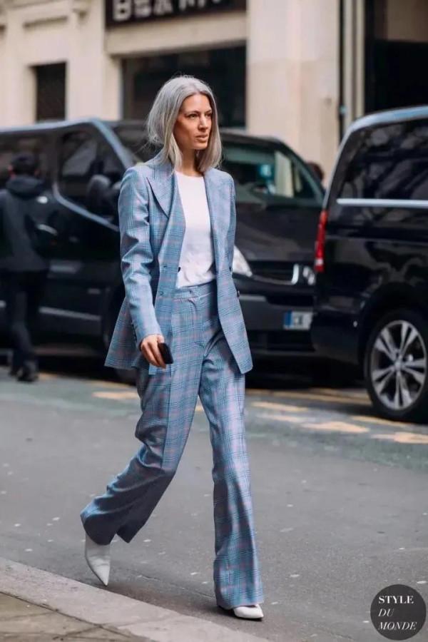 秋天的長褲又美又颯，4個經典款+2個時尚款，讓你玩轉整個秋天