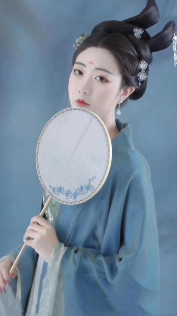 芳井居士·《詞作》九首：風霜雪雨總為鄰，羈鳥沒紅塵