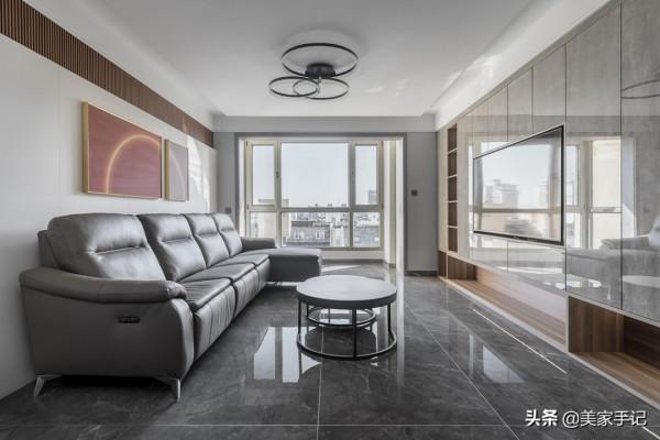 她家138㎡大宅，一進門玄關就把我迷住，客廳設計太棒了！曬一曬