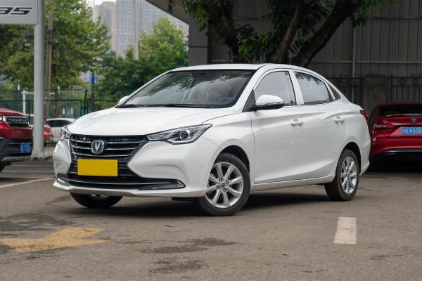 百公里油耗6&period;2升，搭載1&period;5L&plus;5DCT，賣6&period;79萬，長安悅翔表現如何？