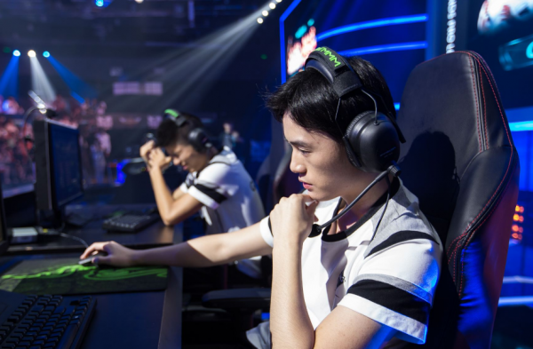 英雄聯盟手遊新版本天使怎麼玩?鬥魚靈藥天使出裝、符文推薦 英雄聯盟手遊新版本天使怎麼玩?鬥魚靈藥天使出裝、符文推薦