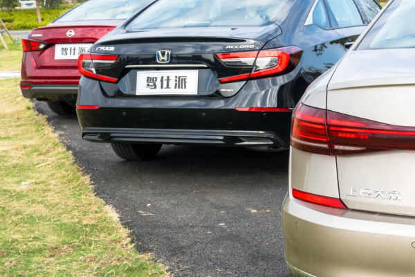 內燃機最後的防線！對比評測2021款天籟/新雅閣/新帕薩特