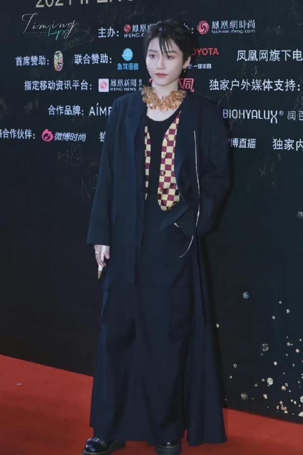 鳳凰網時尚之選：陳數、許佳琪、李若彤、尼坤、袁冰妍、INTO1