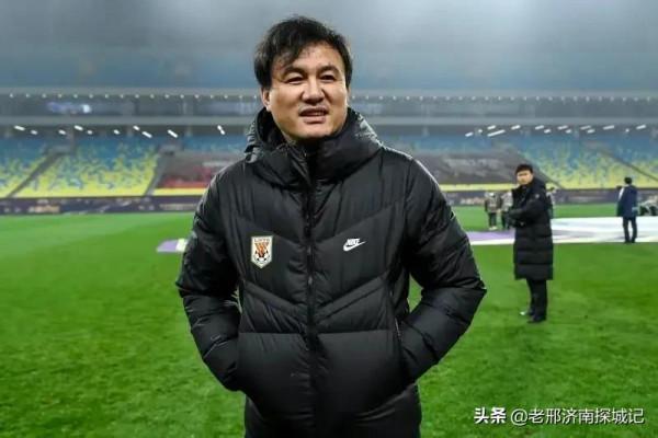 山東泰山、雙冠王主帥郝偉繼續學習，曬曼城戰術分析圖