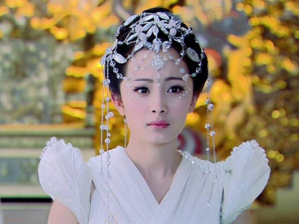 影視劇裡的華麗頭飾，用對了和演員相得益彰，用錯就是滿屏累贅