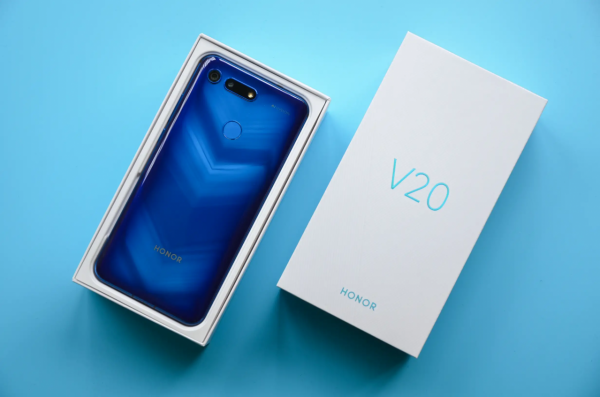 風雨裡“吃雞”等你，你需要一份懷舊手機清單