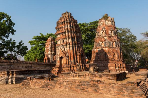 人過中年，別再固執己見，要多聽聽年輕人的想法