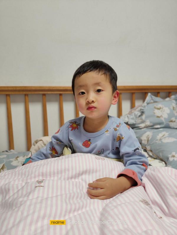 2K直屏旗艦級水桶機 realme真我GT2Pro緞黑測評