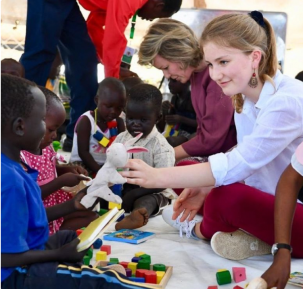 伊麗莎白：比利時首位女王儲，12歲遭死亡威脅，會說中文的鐵娘子