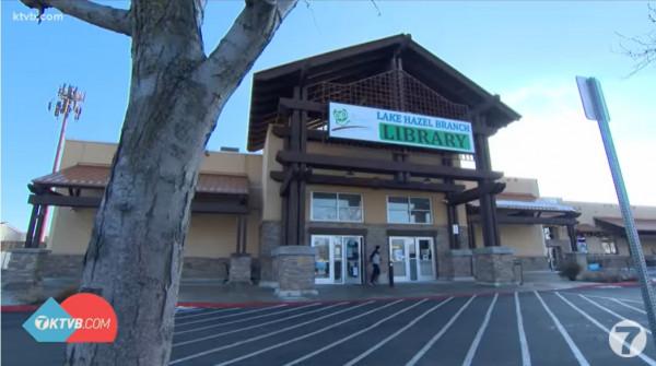 美國8歲萌娃想當作家，偷偷把自己的書塞到圖書館，竟夢想成真啦