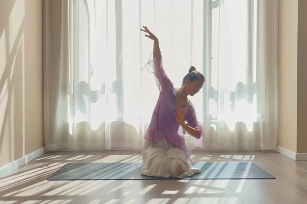 零基礎舞韻瑜伽：輕歌曼舞，自在靈動