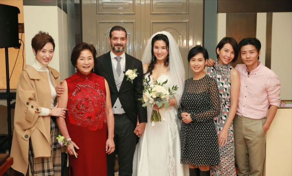 生下兒子才罷休？這7位在2021年生下孩子的豪門兒媳，各個不容易