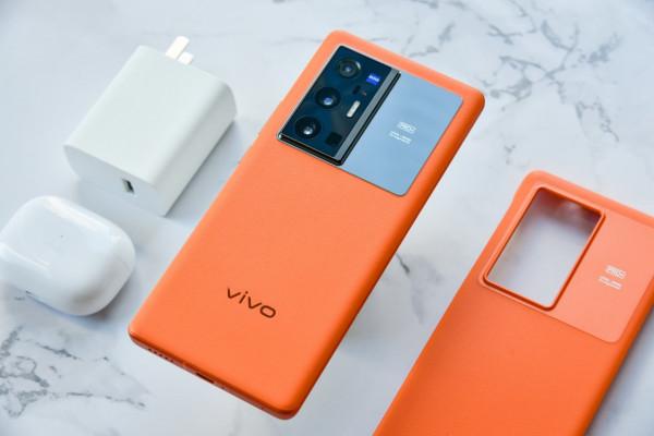 小米與徠卡合作，網友戲稱：這是要準備提價了嗎？