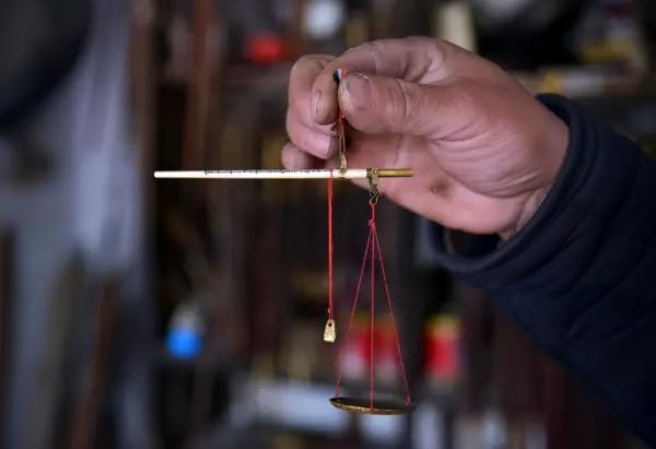 70年代難得一見的手工人老照片,好熟悉!有的快失傳… 70年代難得一見的手工人老照片,好熟悉!有的快失傳…