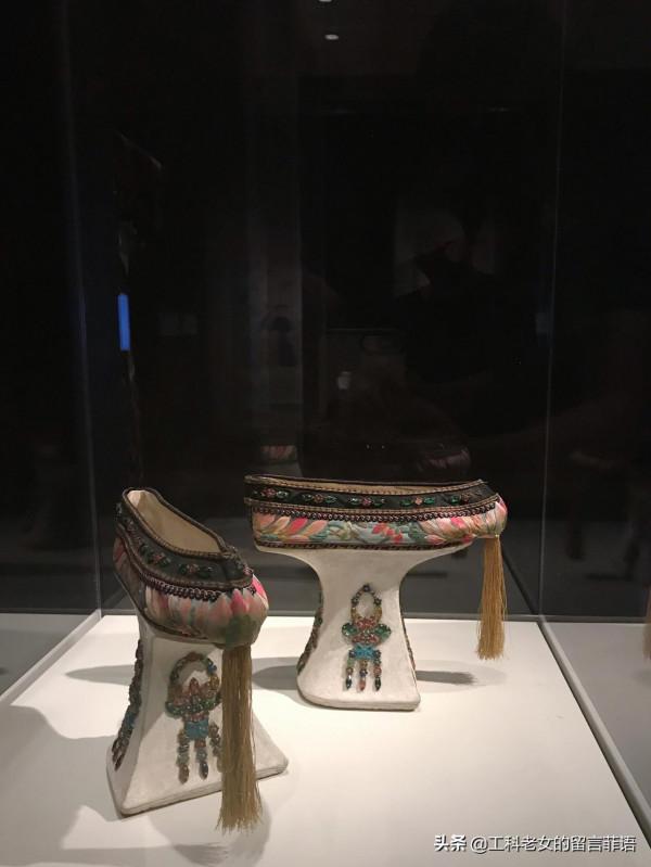 迪美博物館：清代皇后的服飾有多美