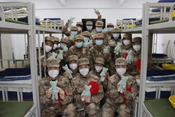 帥炸！全國首次！女兵授劍儀式來了