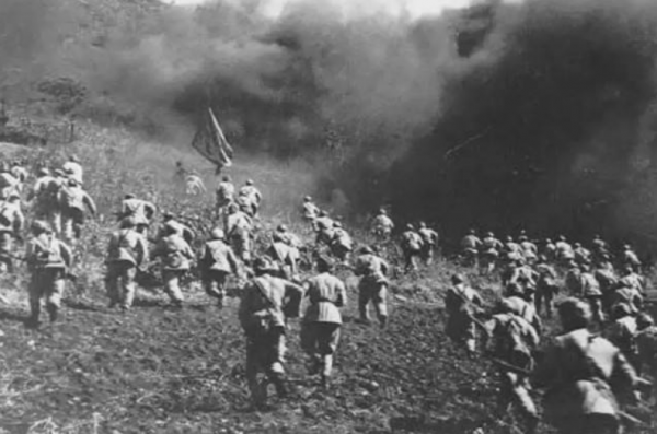 澳軍自認為天下無敵，1000人與我軍30人廝殺，結果被打出心理陰影