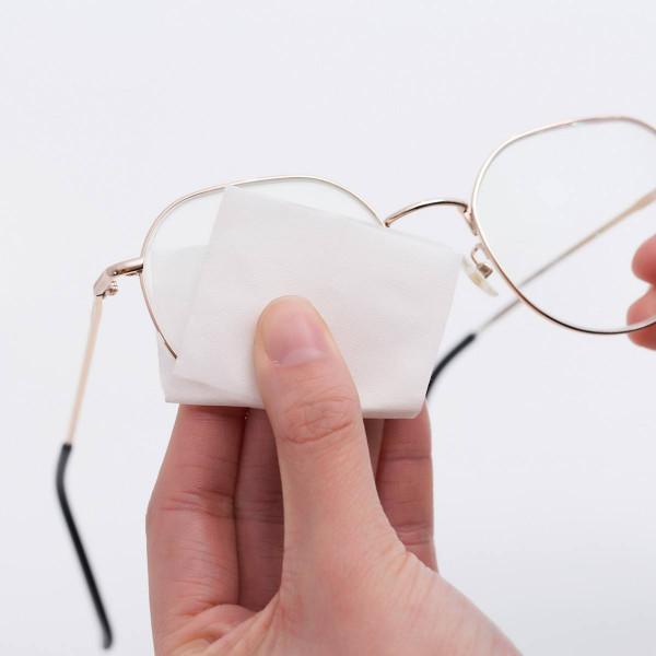 冬季戴口罩，眼鏡易起霧怎麼辦？4種方法，降低你的社死機率