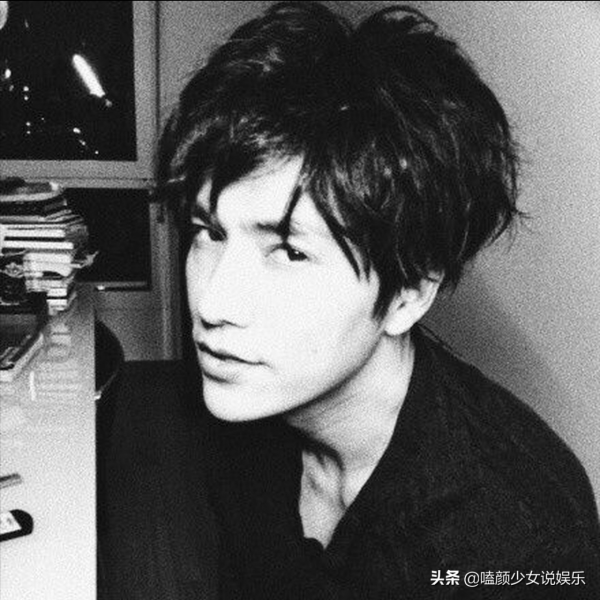 娛樂圈頂級帥哥顏值上的共同點：不在於五官，而在於“東皮西骨”