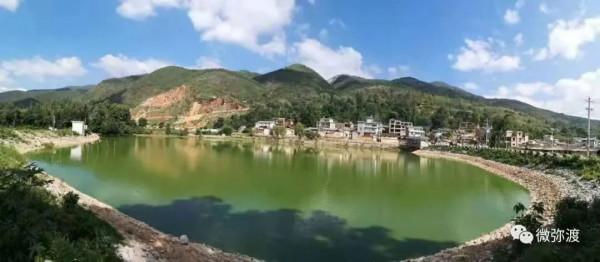 紅巖古城村，有吃有玩竟然還有咖啡館