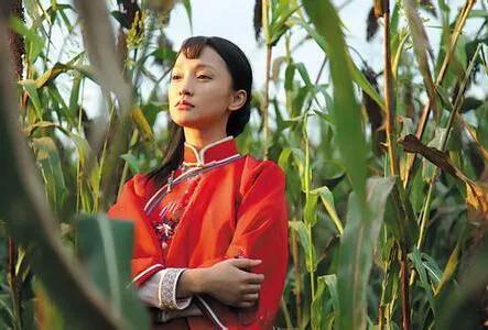 那一片片的高粱地裡,有著農村人的很多秘密,你想知道嗎 那一片片的高粱地裡,有著農村人的很多秘密,你想知道嗎