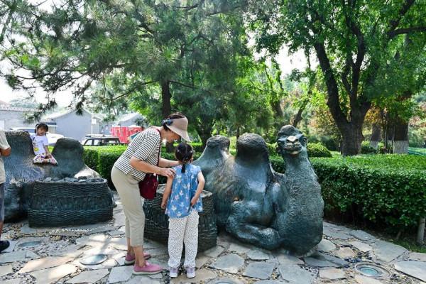 阜城門橋東還有這麼好的小公園，不錯不錯