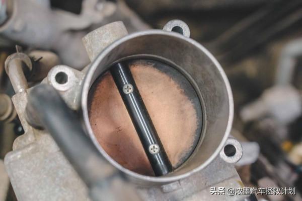 「奇怪の風」修復一臺行駛異響漏風的豐田皇冠，守護經典再次動人