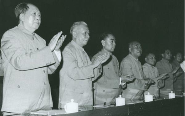 1942年,毛主席給劉少奇的絕密電報,特意叮囑:無須向任何人提及 1942年,毛主席給劉少奇的絕密電報,特意叮囑:無須向任何人提及