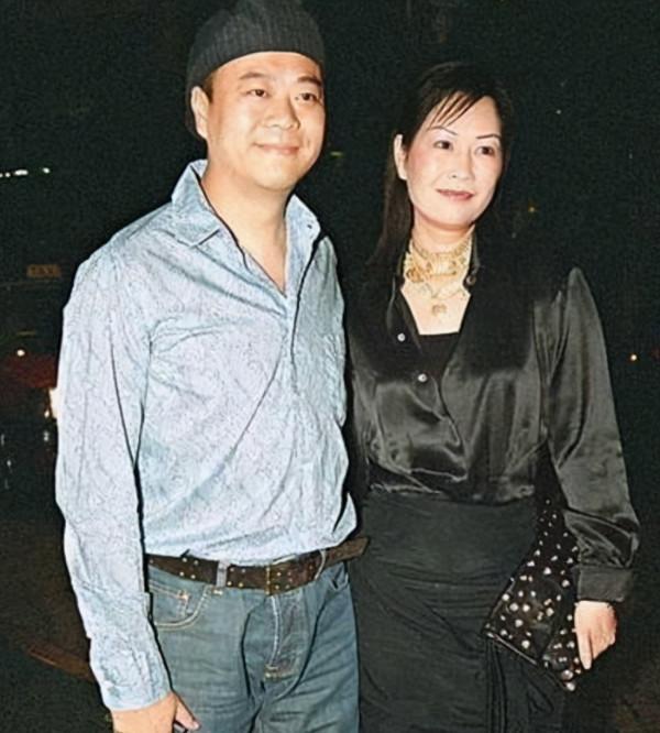 香港10對丁克明星夫妻，各有各的故事，有2男星揹著老婆有了孩子