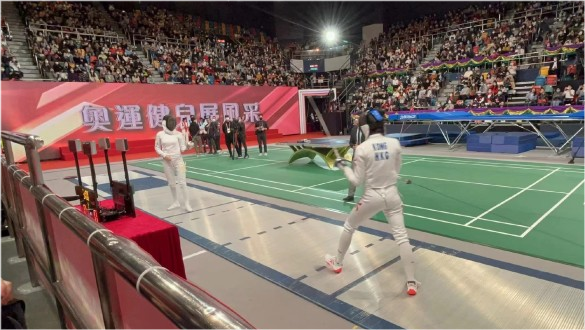 眾冠軍齊聚太少見！40歲郭晶晶穿粉衣太少女，同框大魔王毫不遜色