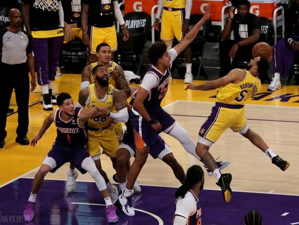 聯手詹眉衝冠失敗!在湖人失意的哈勒爾,在奇才能否重新證明自己 聯手詹眉衝冠失敗!在湖人失意的哈勒爾,在奇才能否重新證明自己