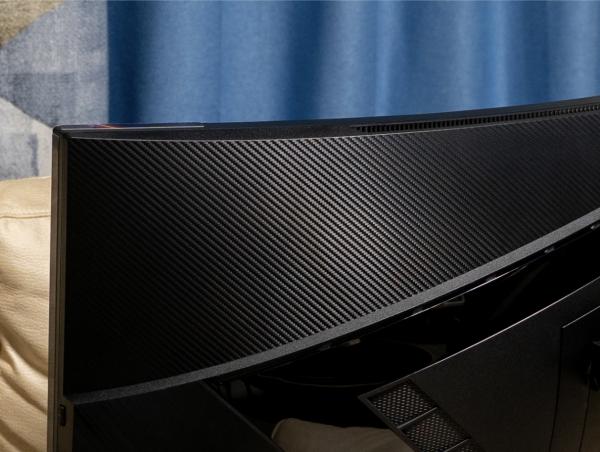 你看我的物理外掛又大又圓，微星月神MPG 343CQR顯示器測評