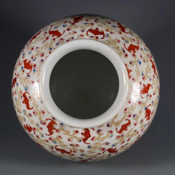 清光緒年間粉彩洪福齊天石榴罐 清光緒年間粉彩洪福齊天石榴罐