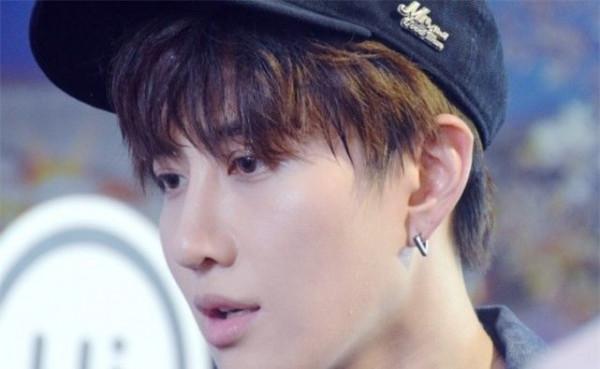 “看起來是單身，其實早已當爹”的5位男星，看看都有誰