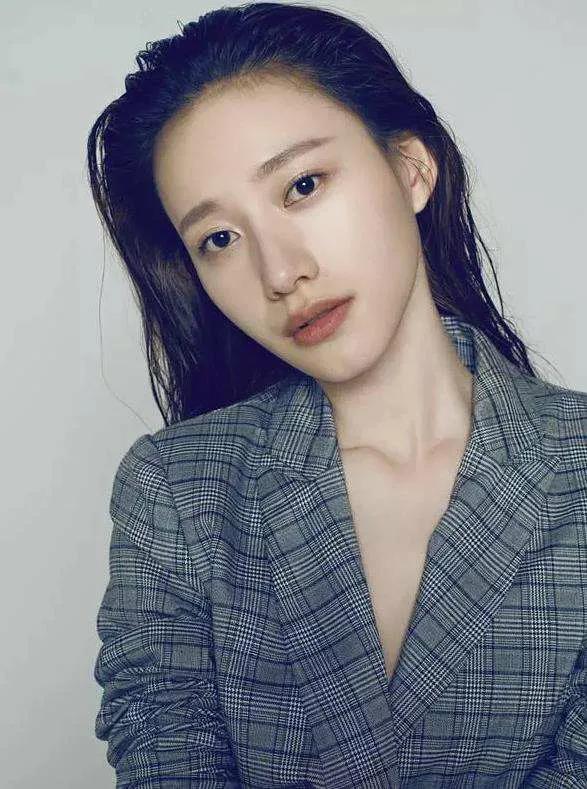 郭泱，中國內地影視女演員、 流行樂歌手