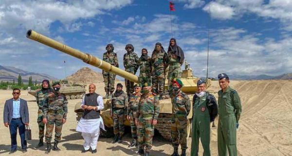 中印邊境軍情報告!解放軍一線部署轟-6K,新德里已處於打擊範圍 中印邊境軍情報告!解放軍一線部署轟-6K,新德里已處於打擊範圍