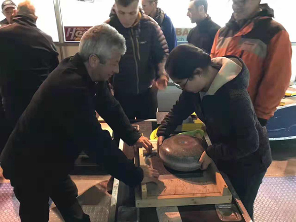 她是國內唯一女性冰壺製冰師，正在備戰北京冬奧會