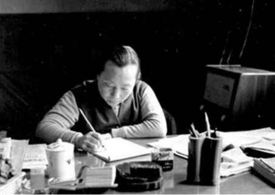 85年李伯釗逝世，楊尚昆阻止醫生將妻子送去太平間：再多坐一會兒