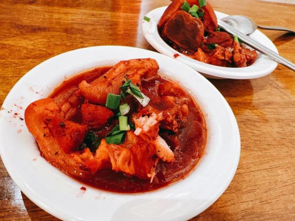 很不怎麼樣的牛肉兜湯 很不怎麼樣的牛肉兜湯