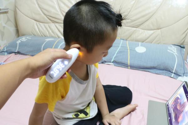 凡米耳溫槍上手體驗，一秒精準測溫，寶寶不鬧心父母才放心