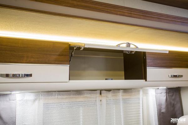 宇通新品，少見的佈局！適合三口家庭假期出遊的單拓展房車