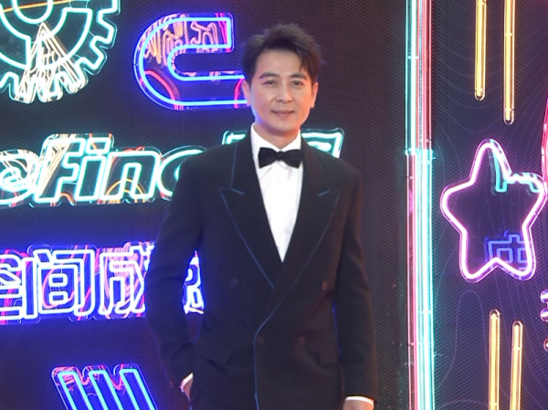 國劇盛典紅毯：毛曉彤像公主，劉濤美如畫，孫怡穿錯衣服