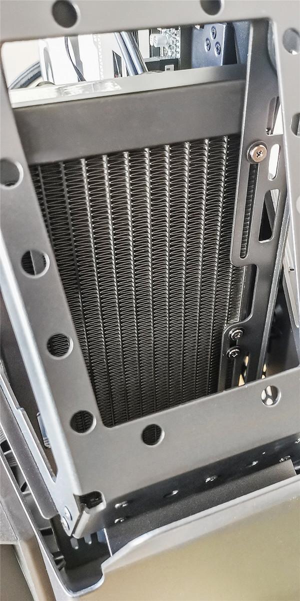 桌面上的武直&mdash;&mdash;5800X&plus;索泰3080天啟&plus;TT阿帕奇MINI機箱裝機