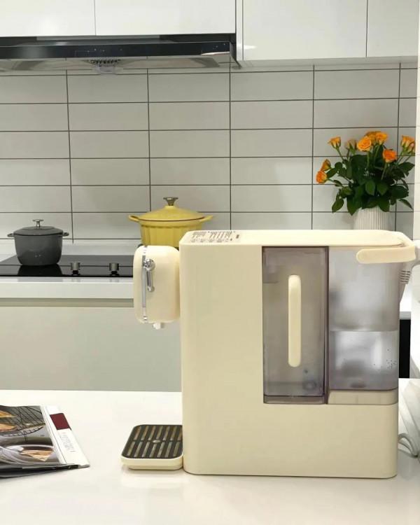 藍寶速熱淨飲機，一臺=淨水器+飲水機+恆溫水壺，3秒即熱，每口水都新鮮