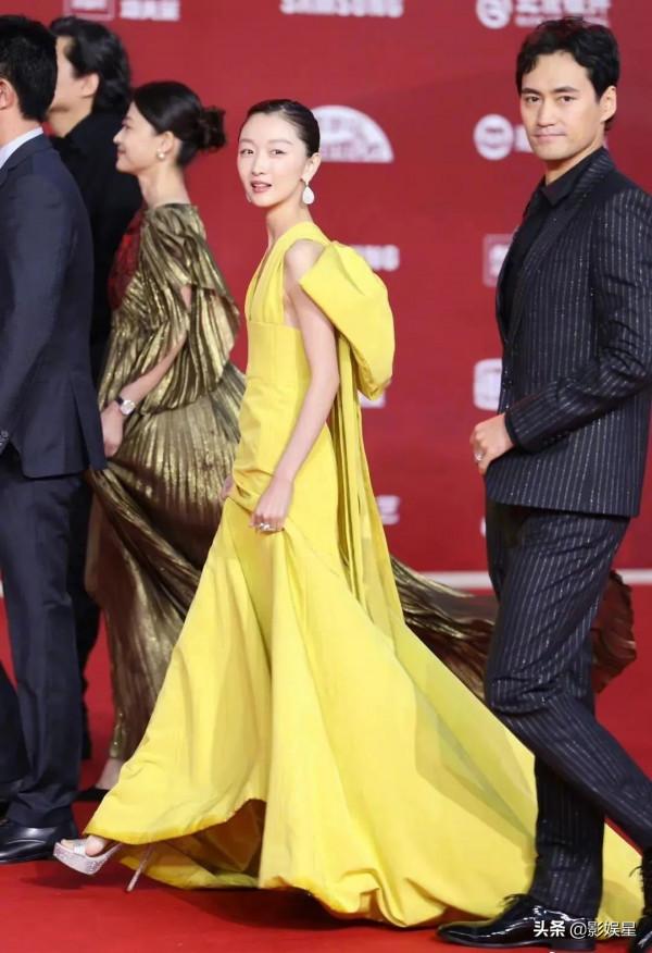 北影節紅毯：佟麗婭豔壓群芳，Baby仙女範，這幾位明星不幸翻車