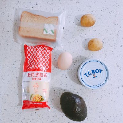 「減脂早餐」金槍魚土豆泥沙拉三明治 「減脂早餐」金槍魚土豆泥沙拉三明治